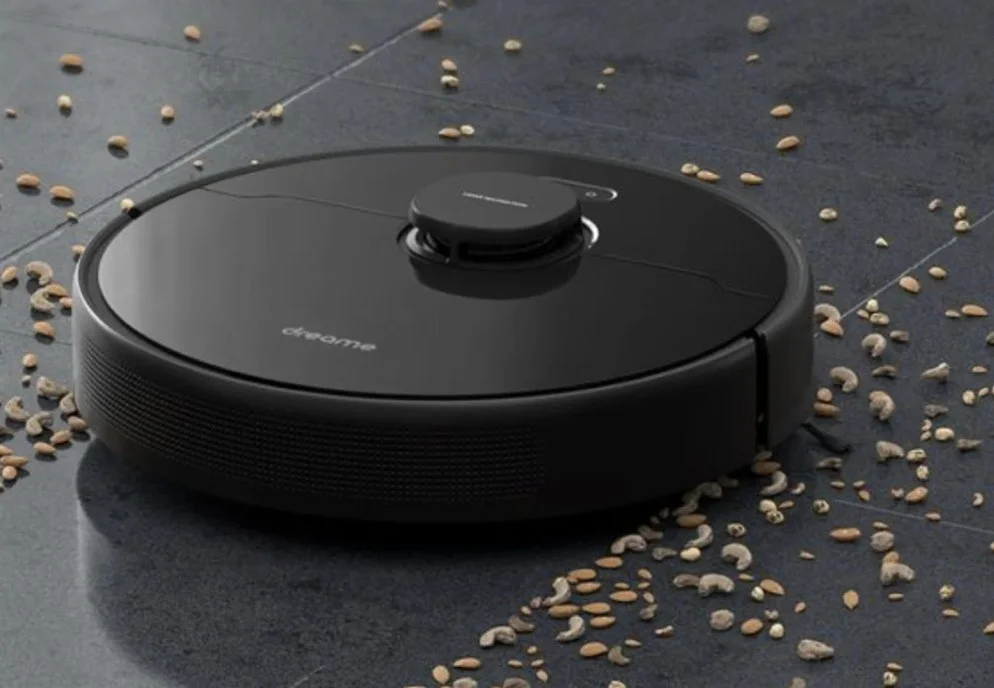 robot vacuum cleaner with water tank